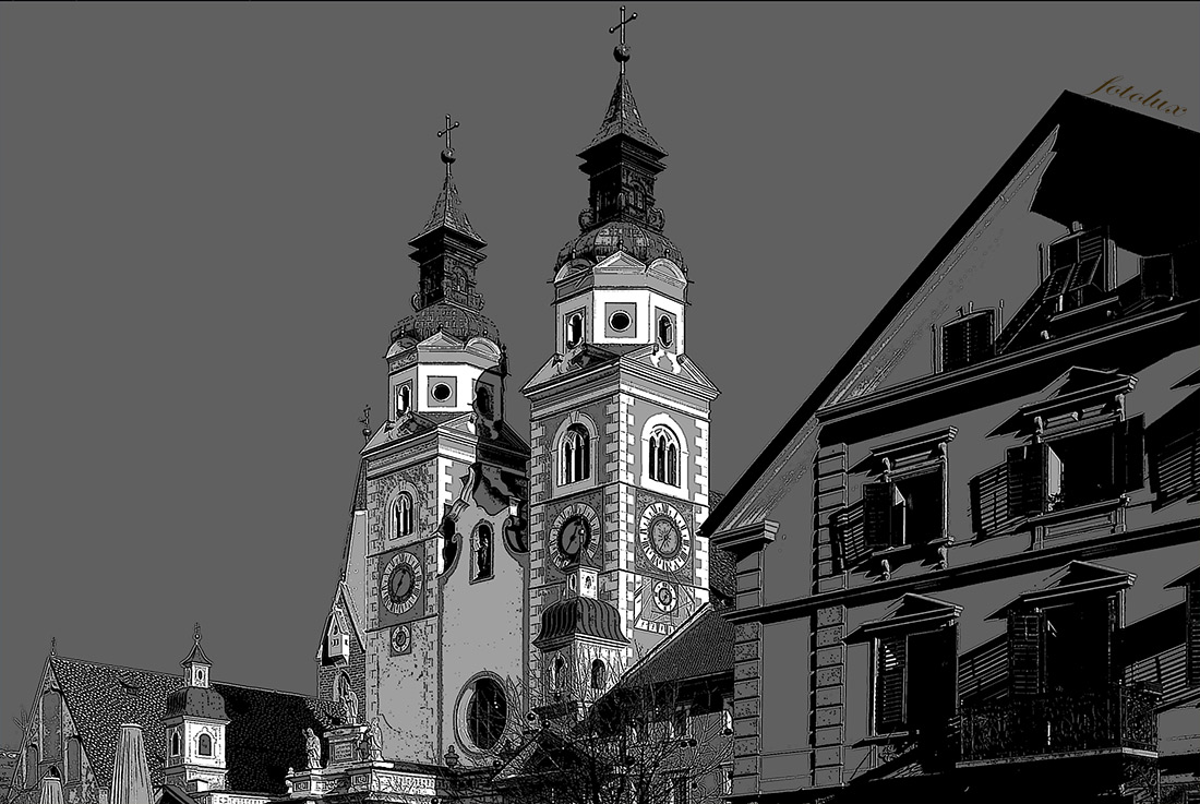 Piazza Bressanone B/N