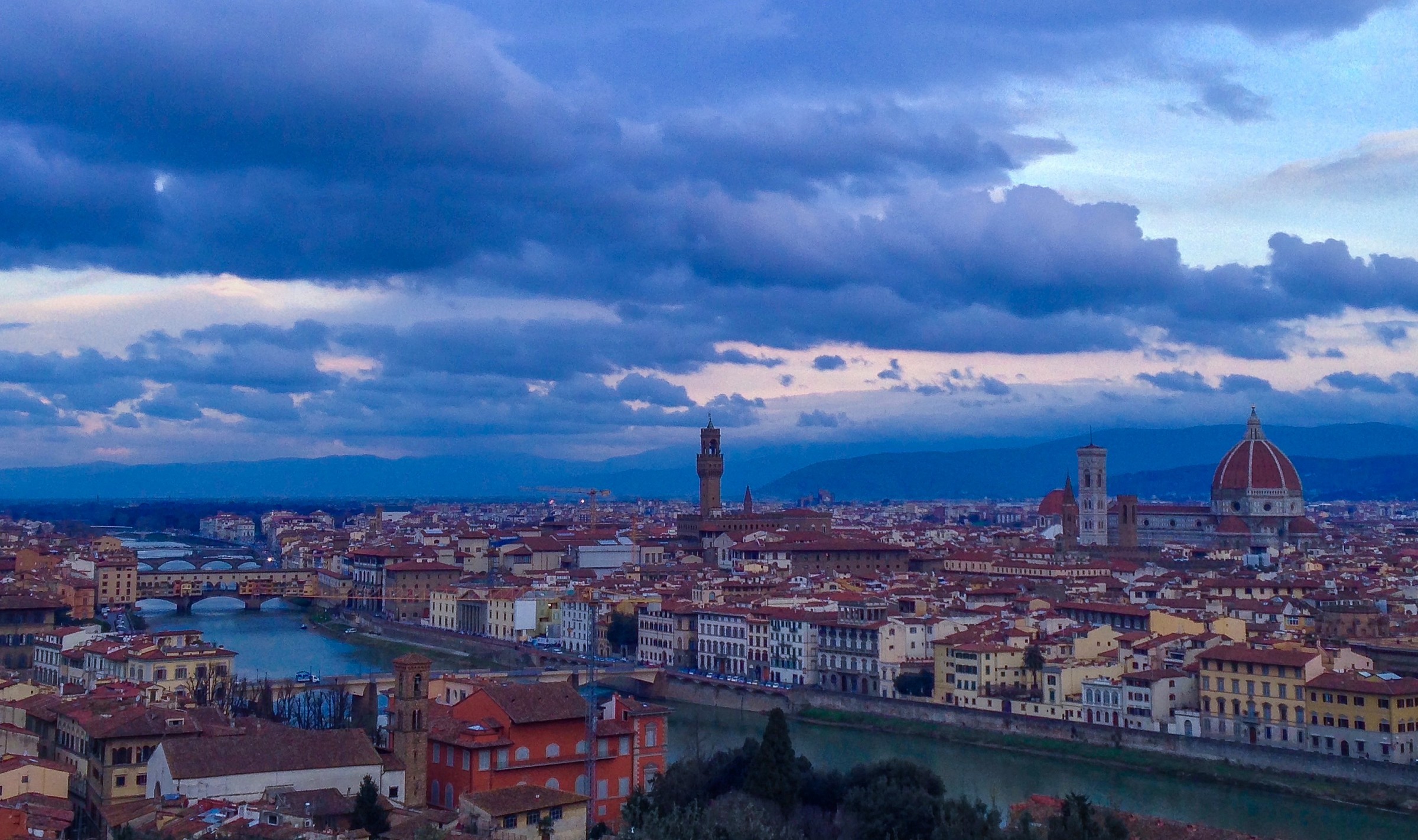 Alba su Firenze