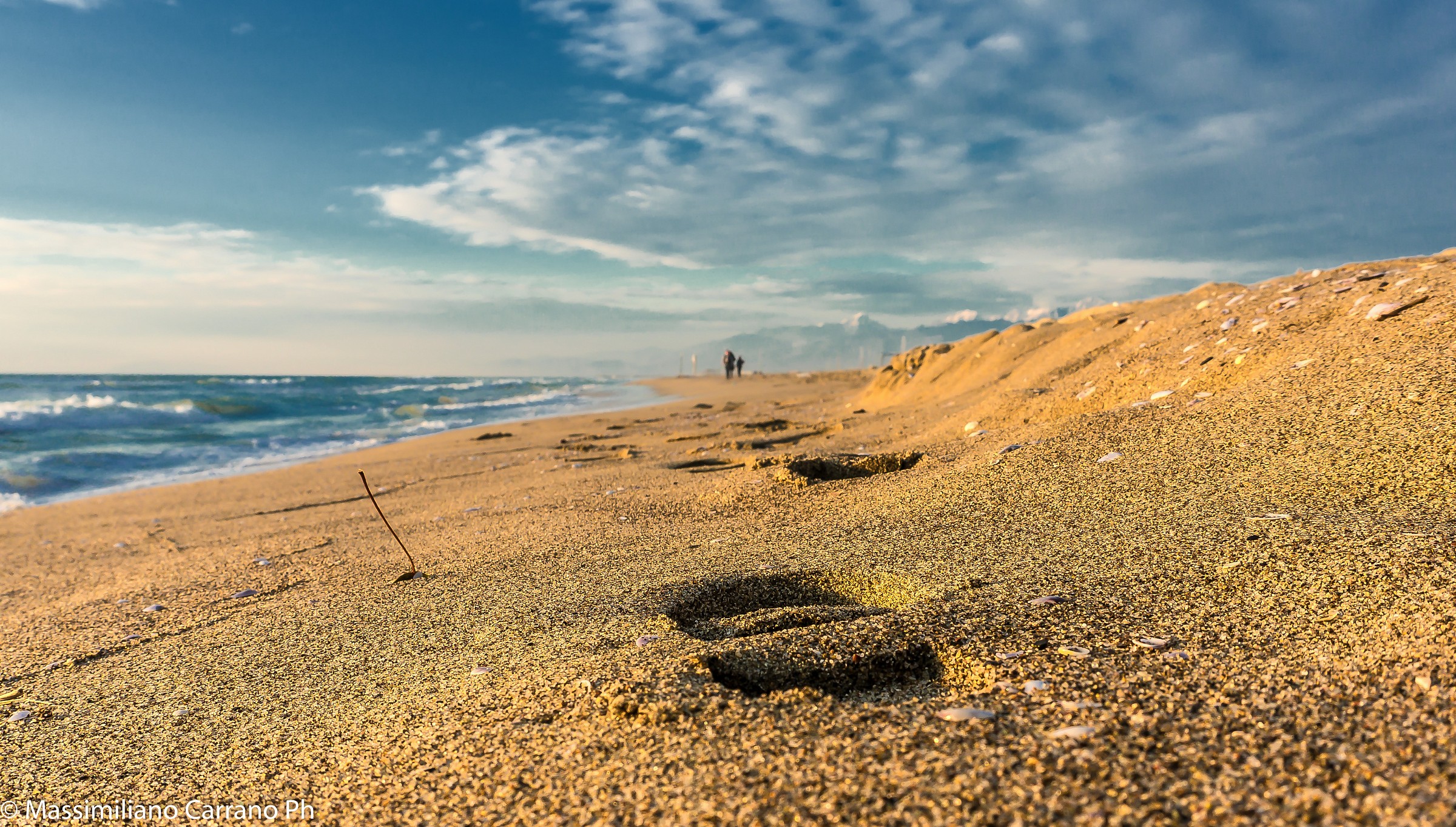 Orme sulla spiaggia