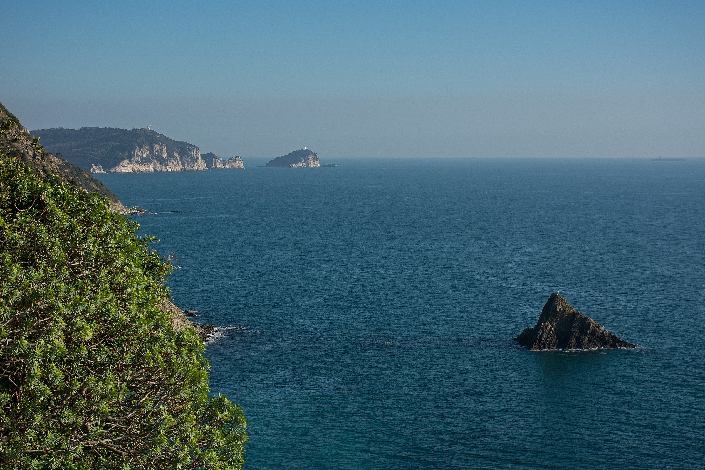 Lo scoglio Ferale, Palmaria e Tino