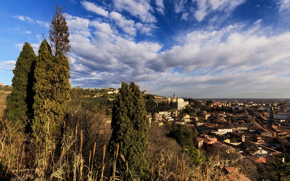 vista da piazzale Castel S. Pietro