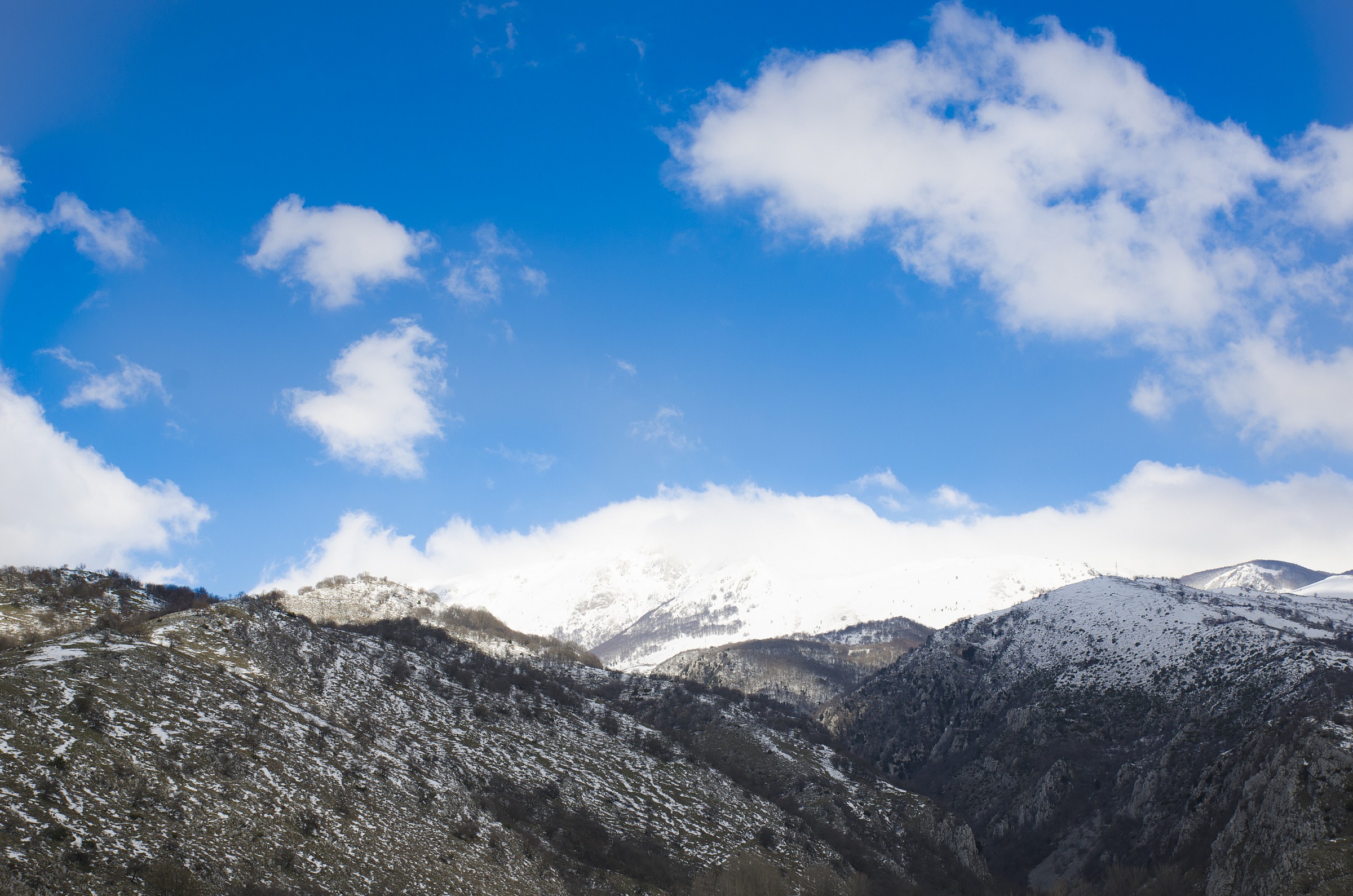 cielo e montagne dell'aquila