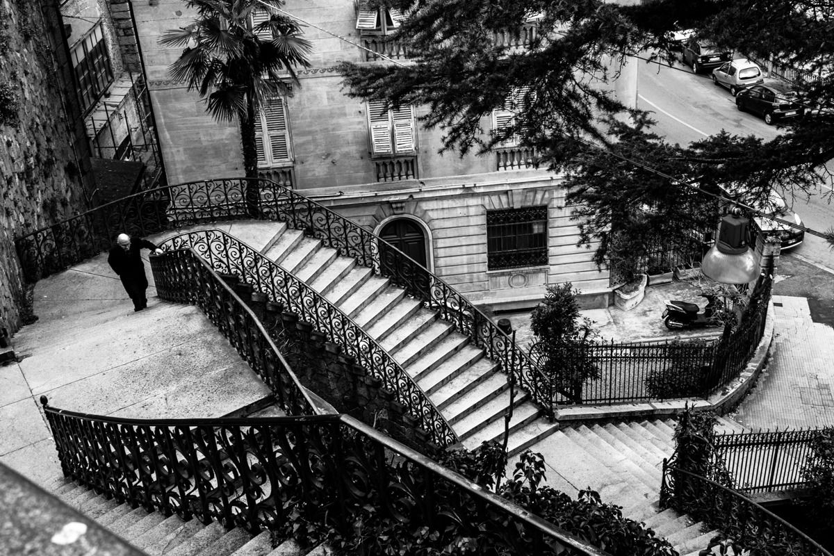 How long does the old in that Zena