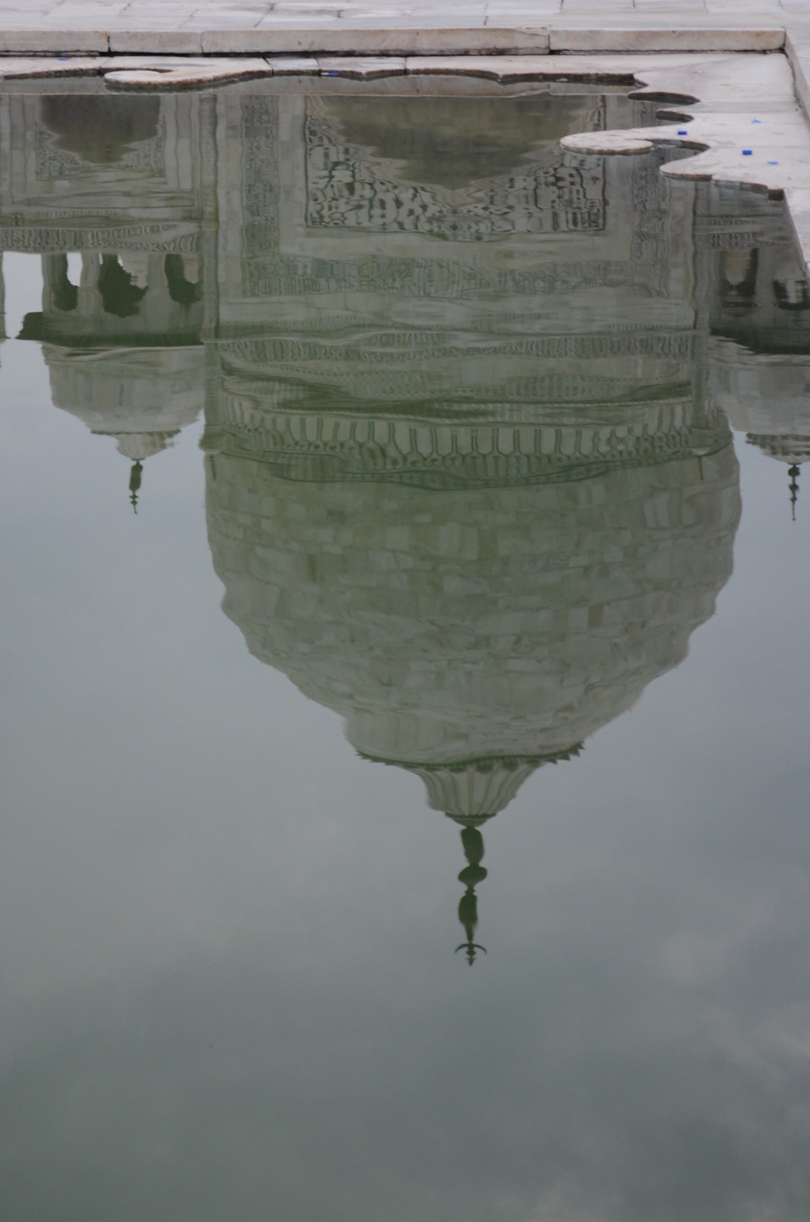 riflesso del Thaj Mahal