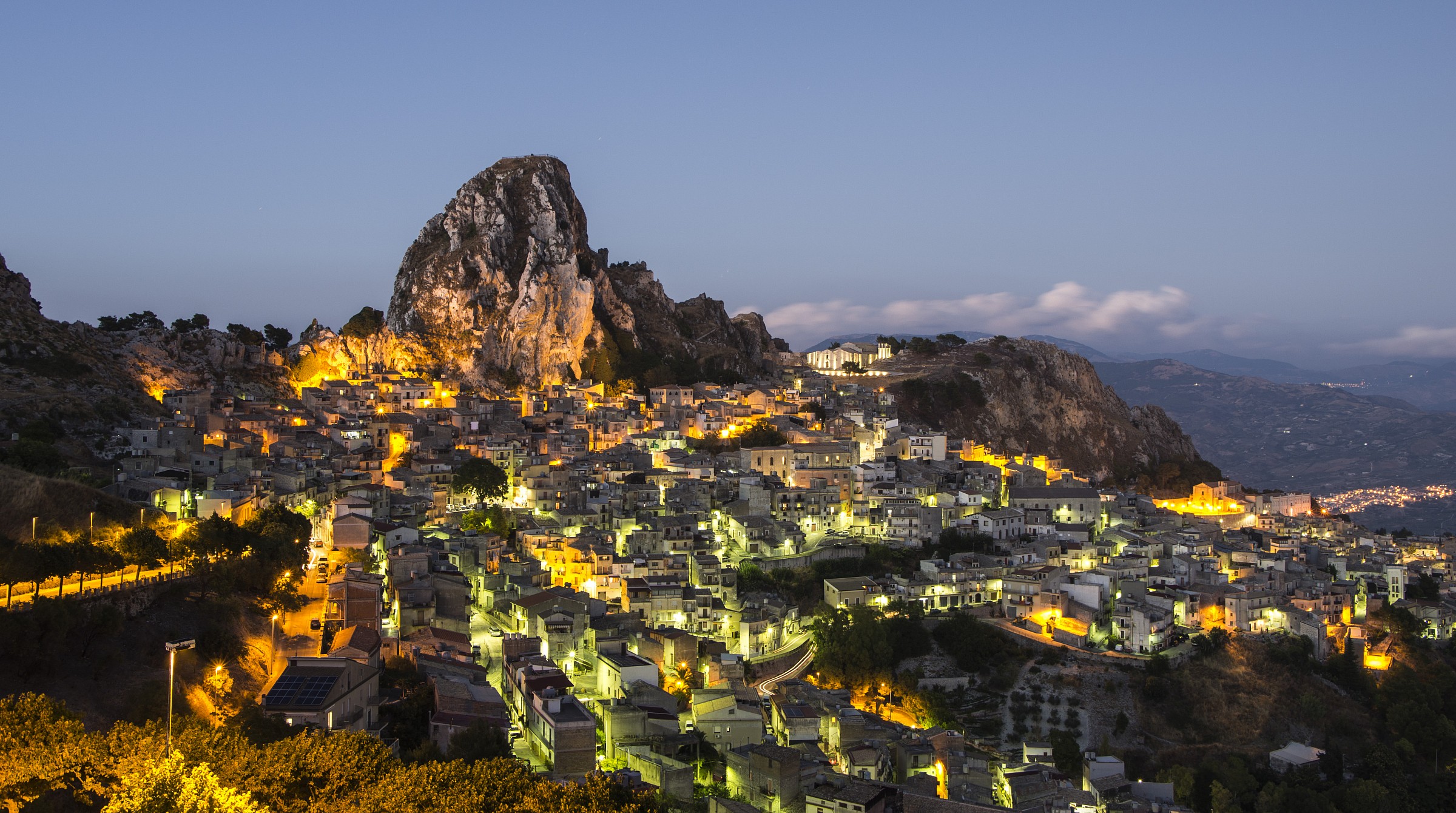 Caltabellotta al tramonto