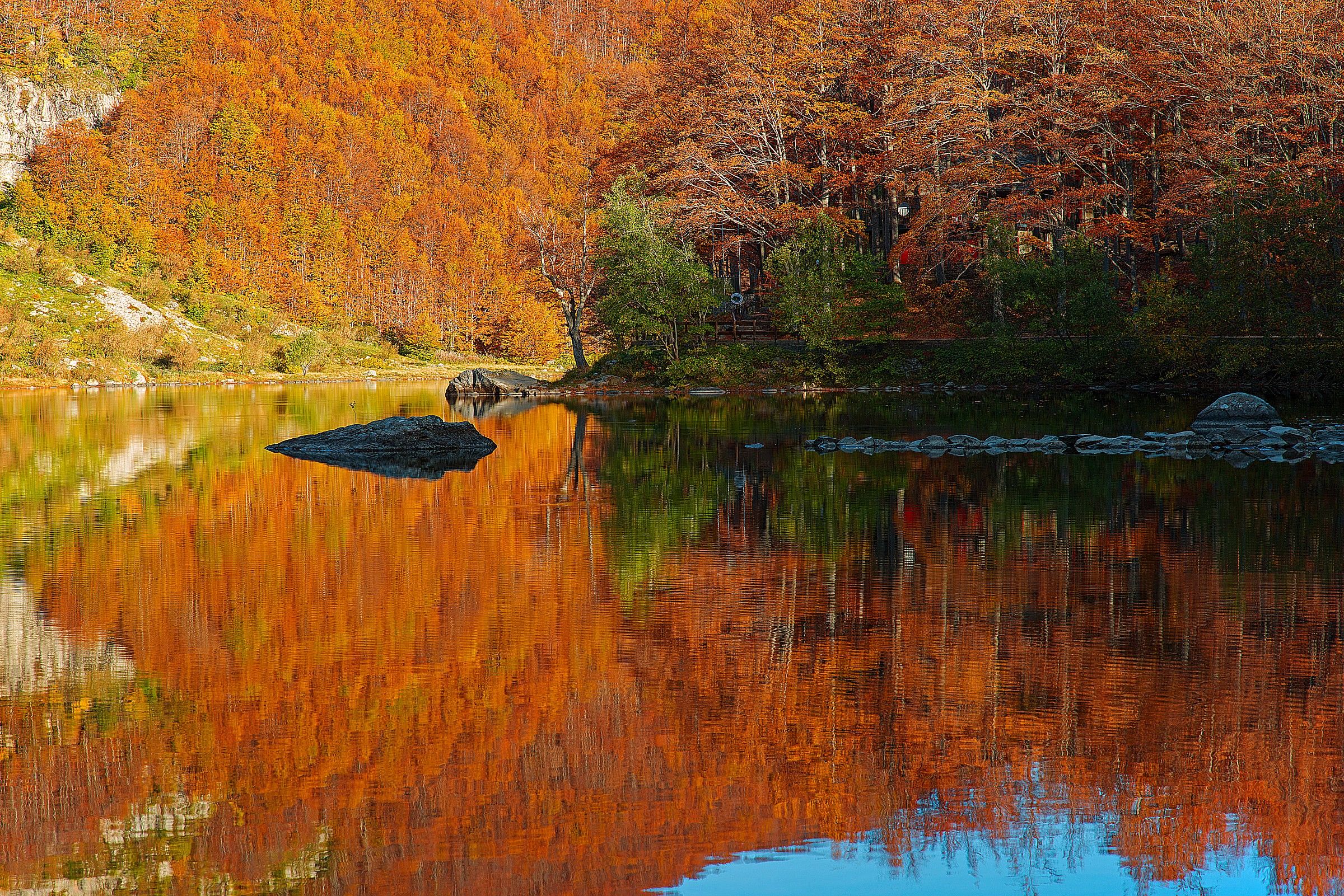 Cromie autunnali, Lago santo modenese