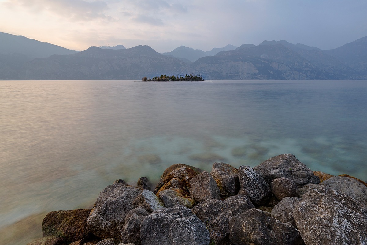 Val di sogno ( l'isola sospesa 1 )