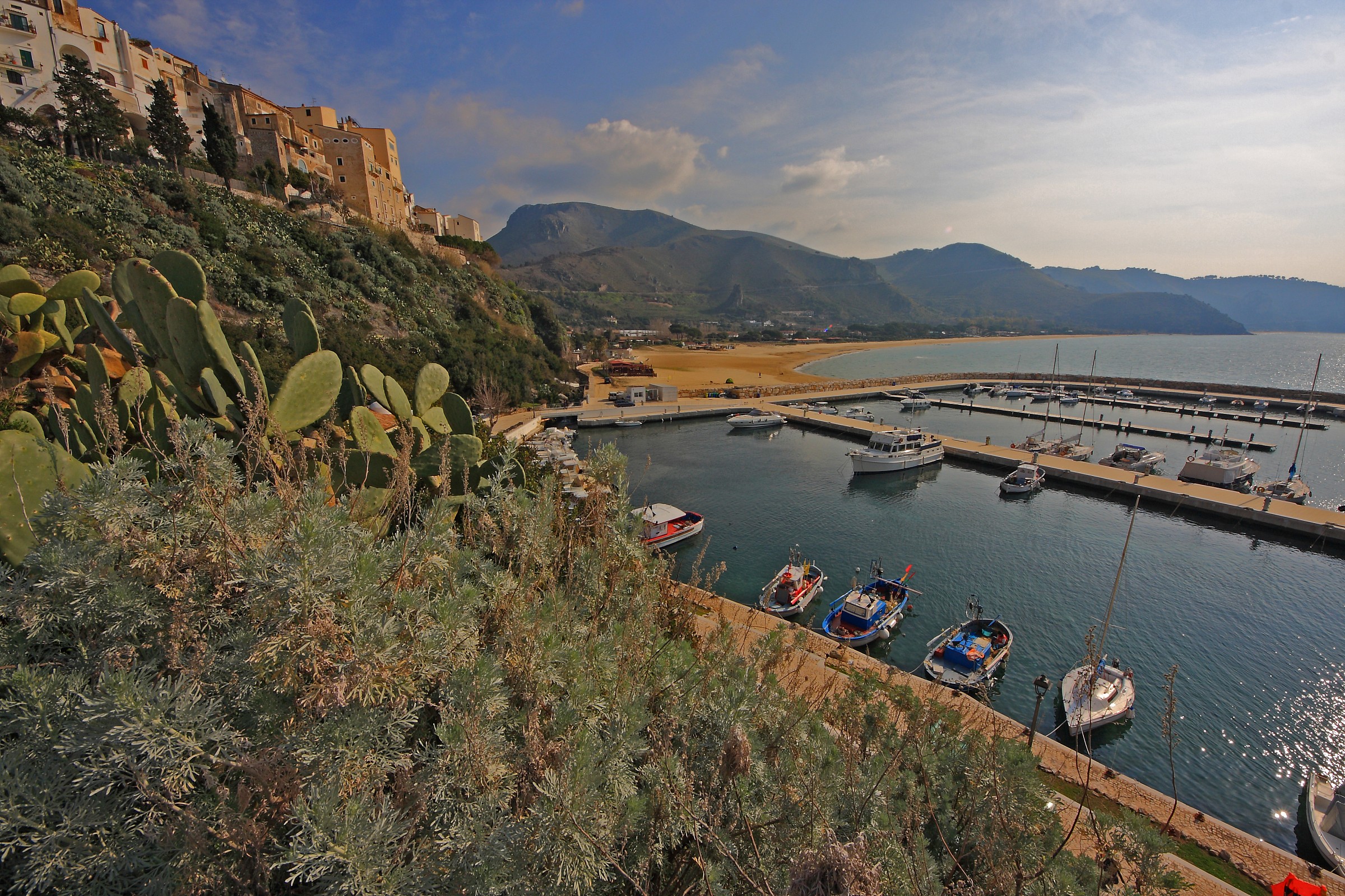 Sperlonga - View of the port