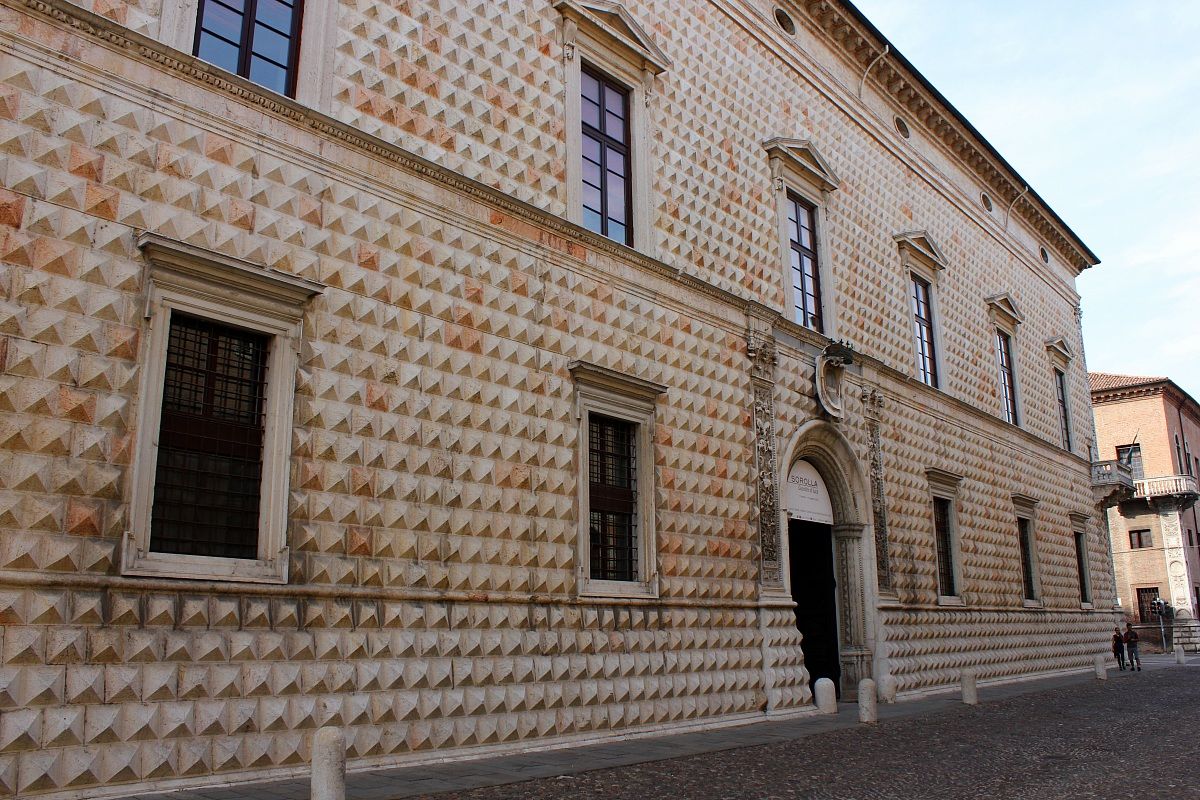 Palazzo dei Diamanti (fe)
