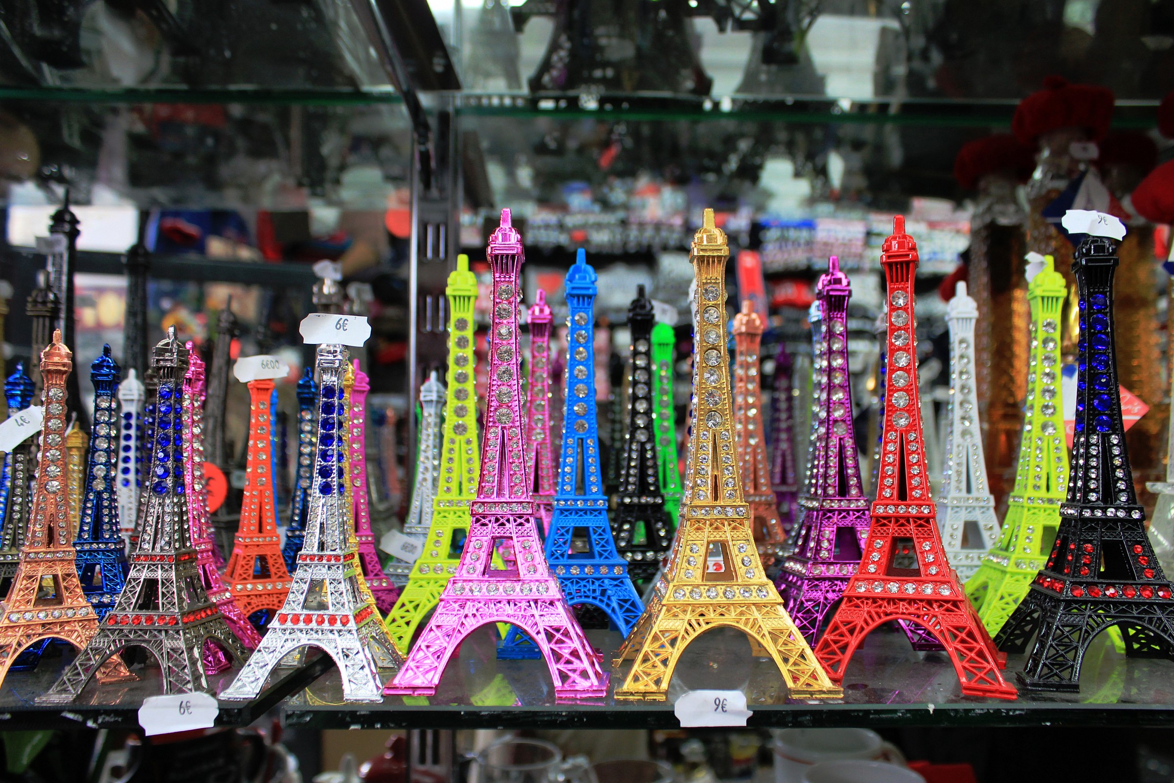 Paris - The usual postmodern photo