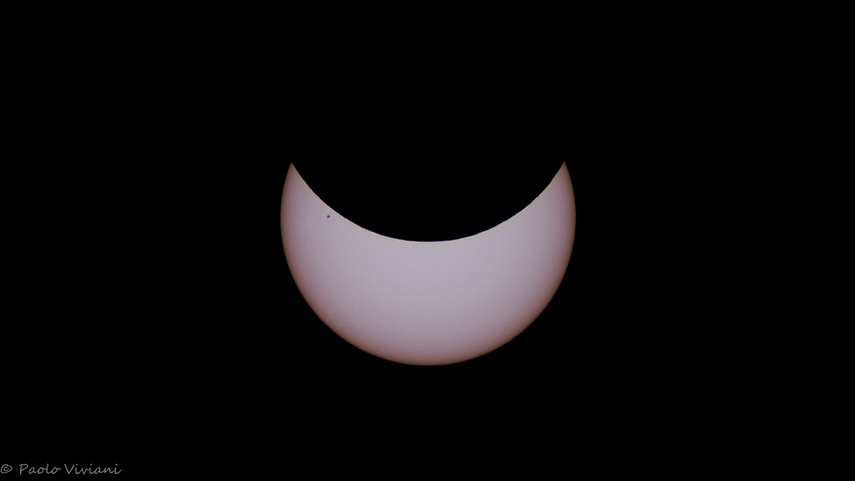 My eclipse with lots of sunspot :)