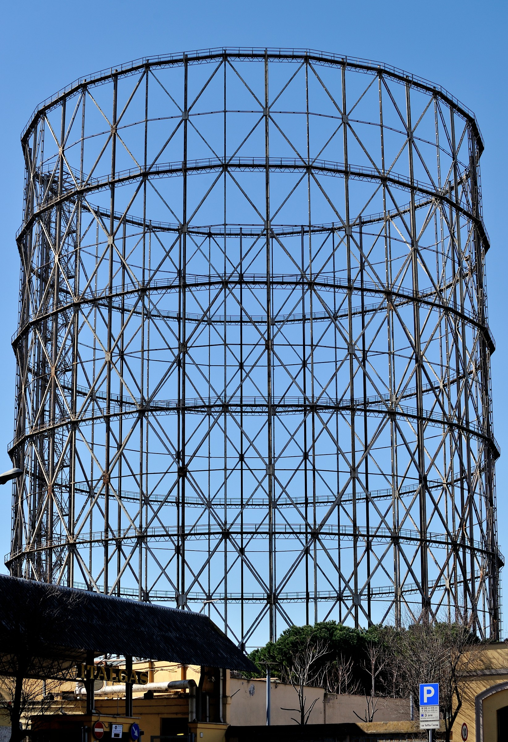 Roma-Architetture moderne (Gazometro)