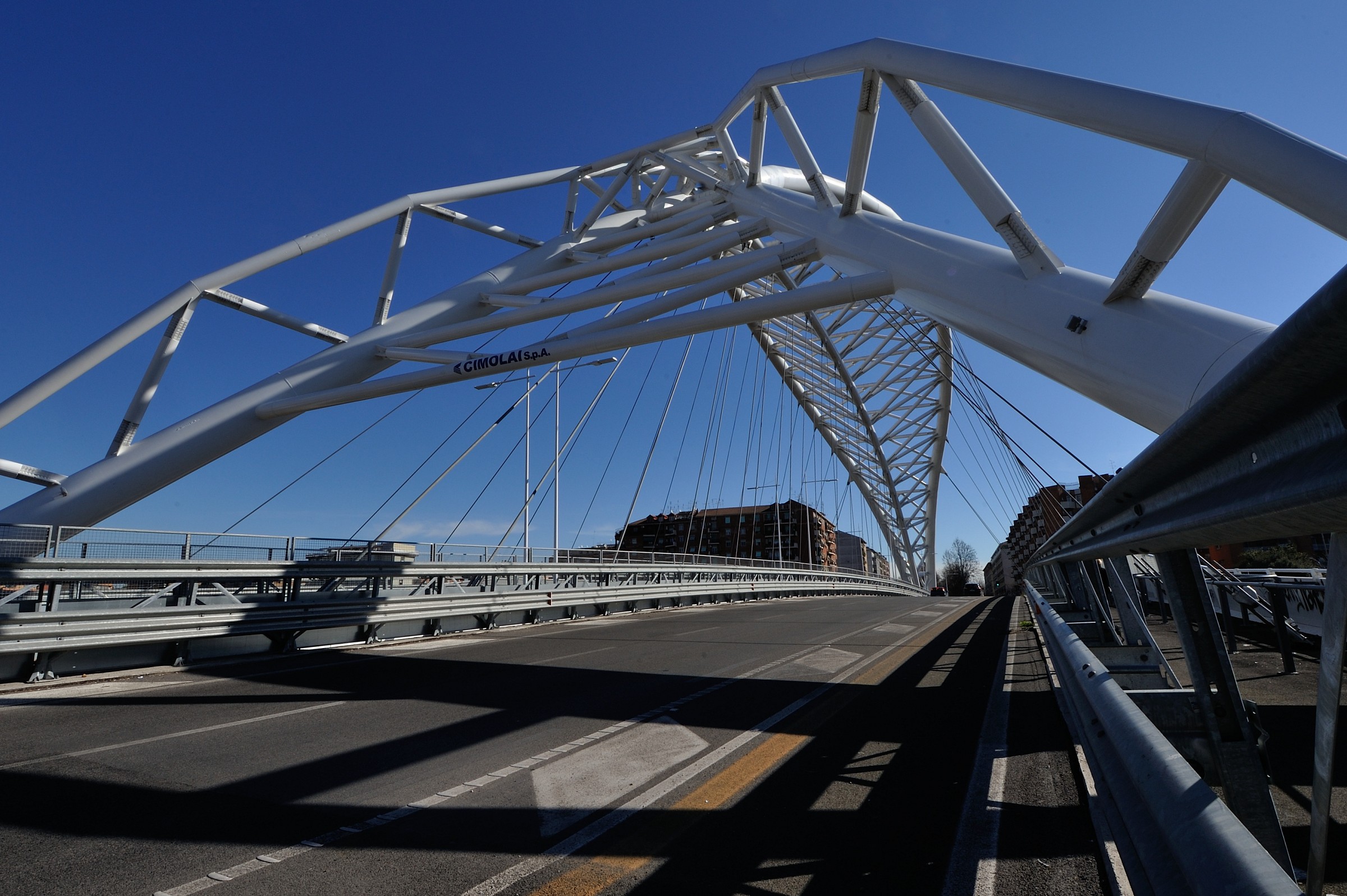 Roma-Architetture moderne (Ponte zona Ostiense)