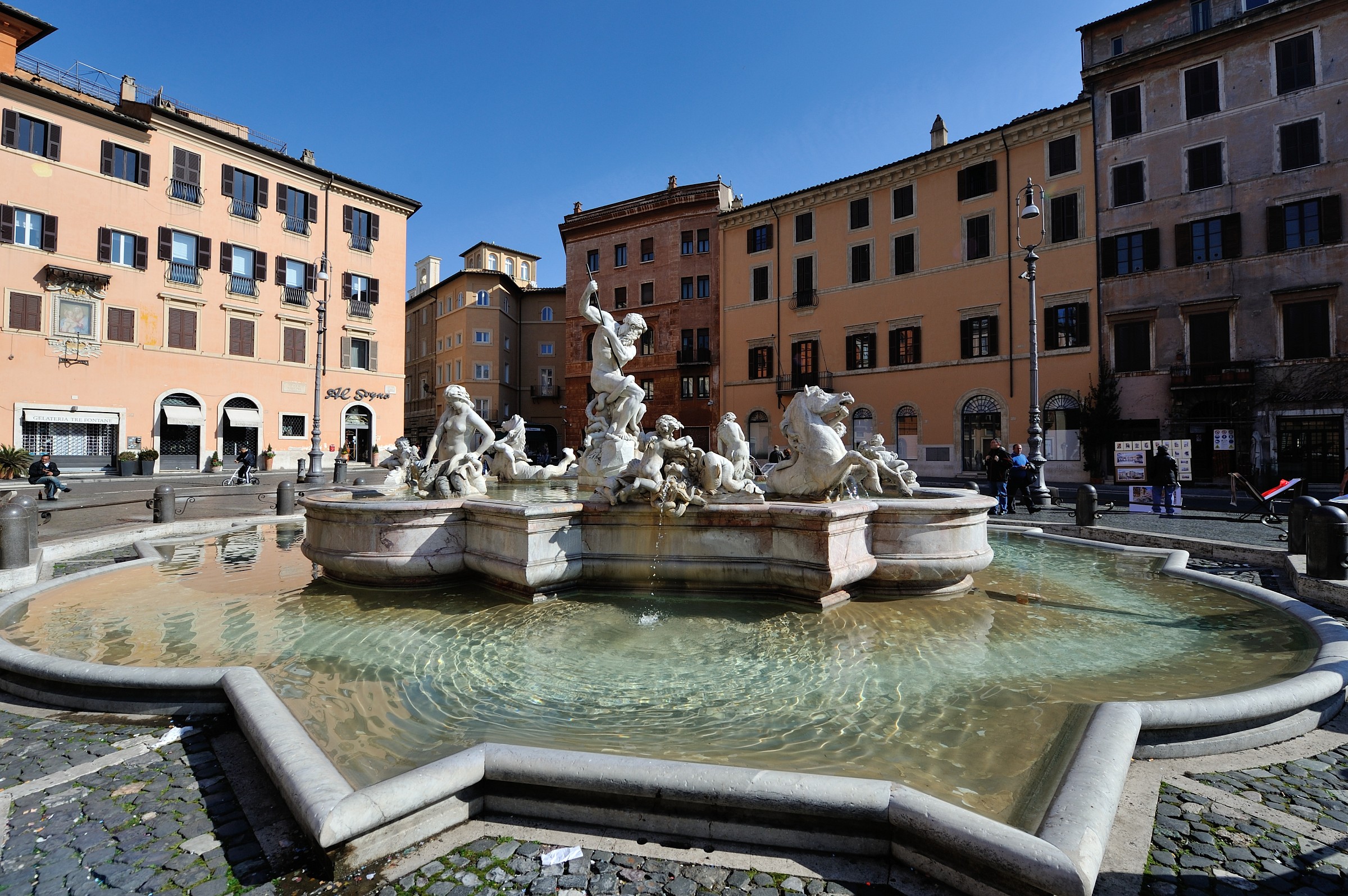 Roma-Fontana del Nettuno (P.za Navona)