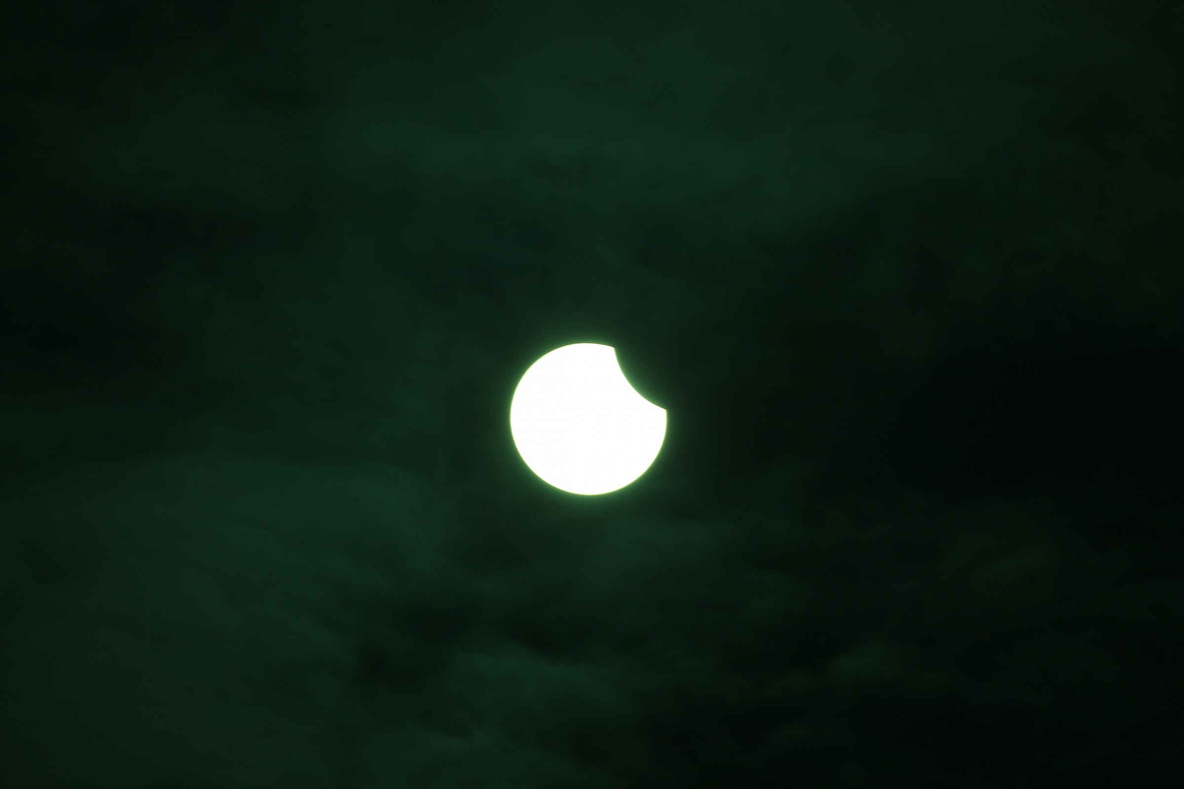 col vetrino da saldatore davanti all'obiettivo!