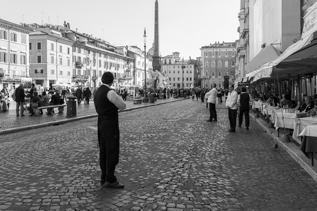 Camerieri in attesa!