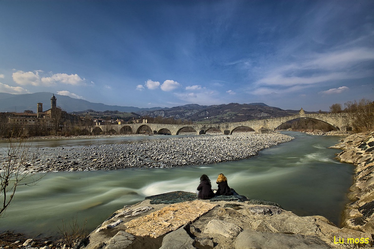 Bobbio- osservando o gobbo