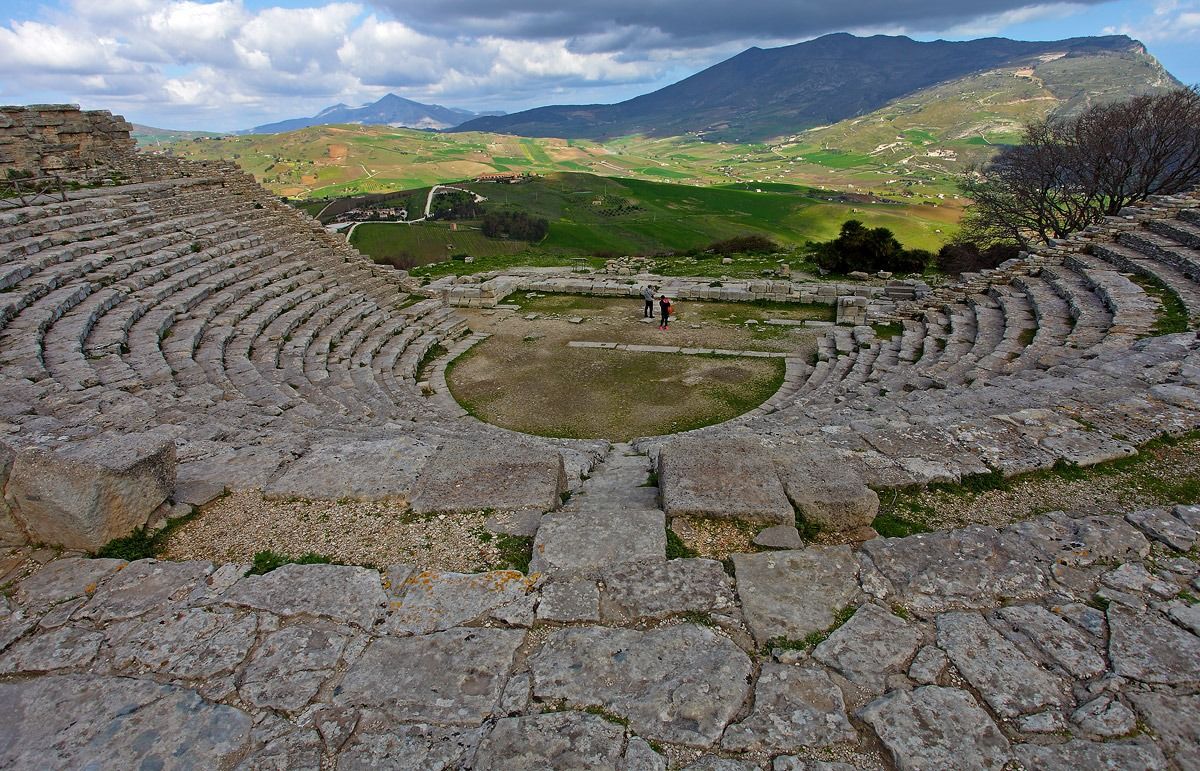 Segesta: The amphitheater