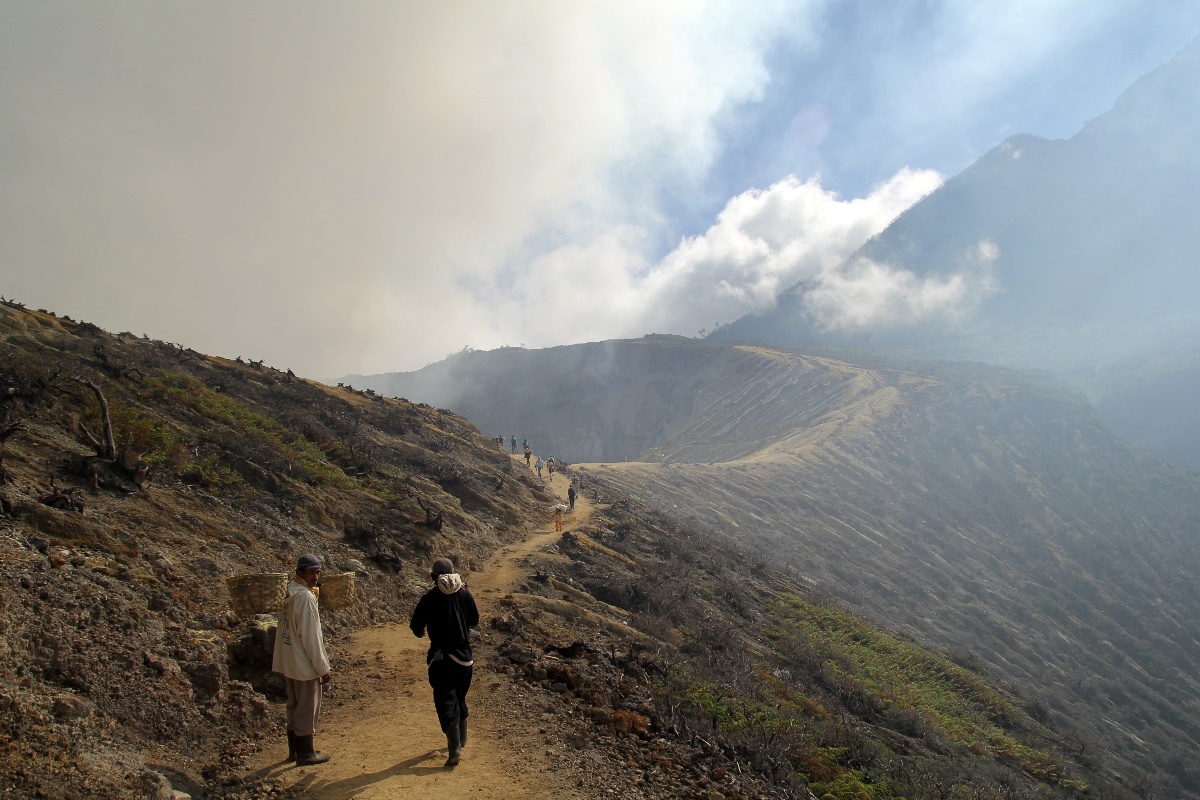 Salita verso il vulcano Kawa Lijen