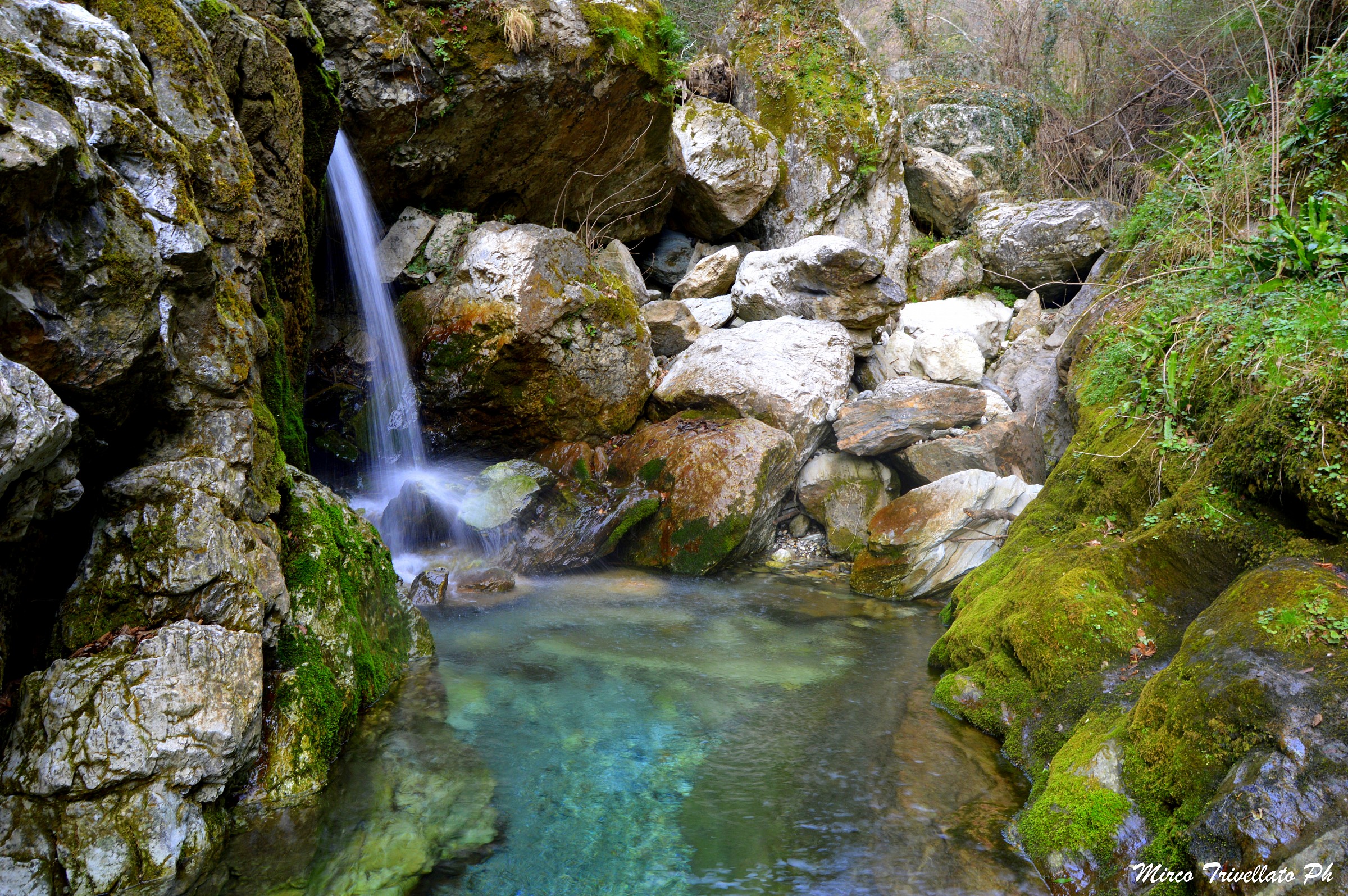 cascata per l'acquapendente