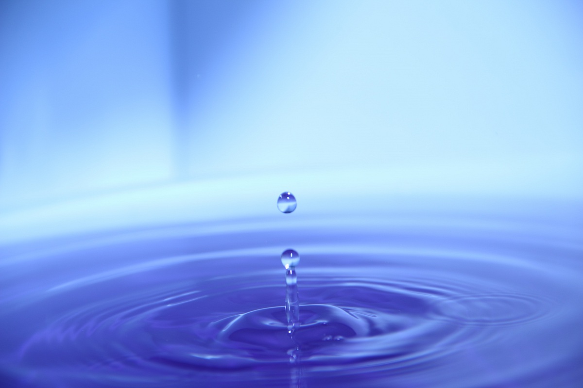 tu sei una goccia che non cade