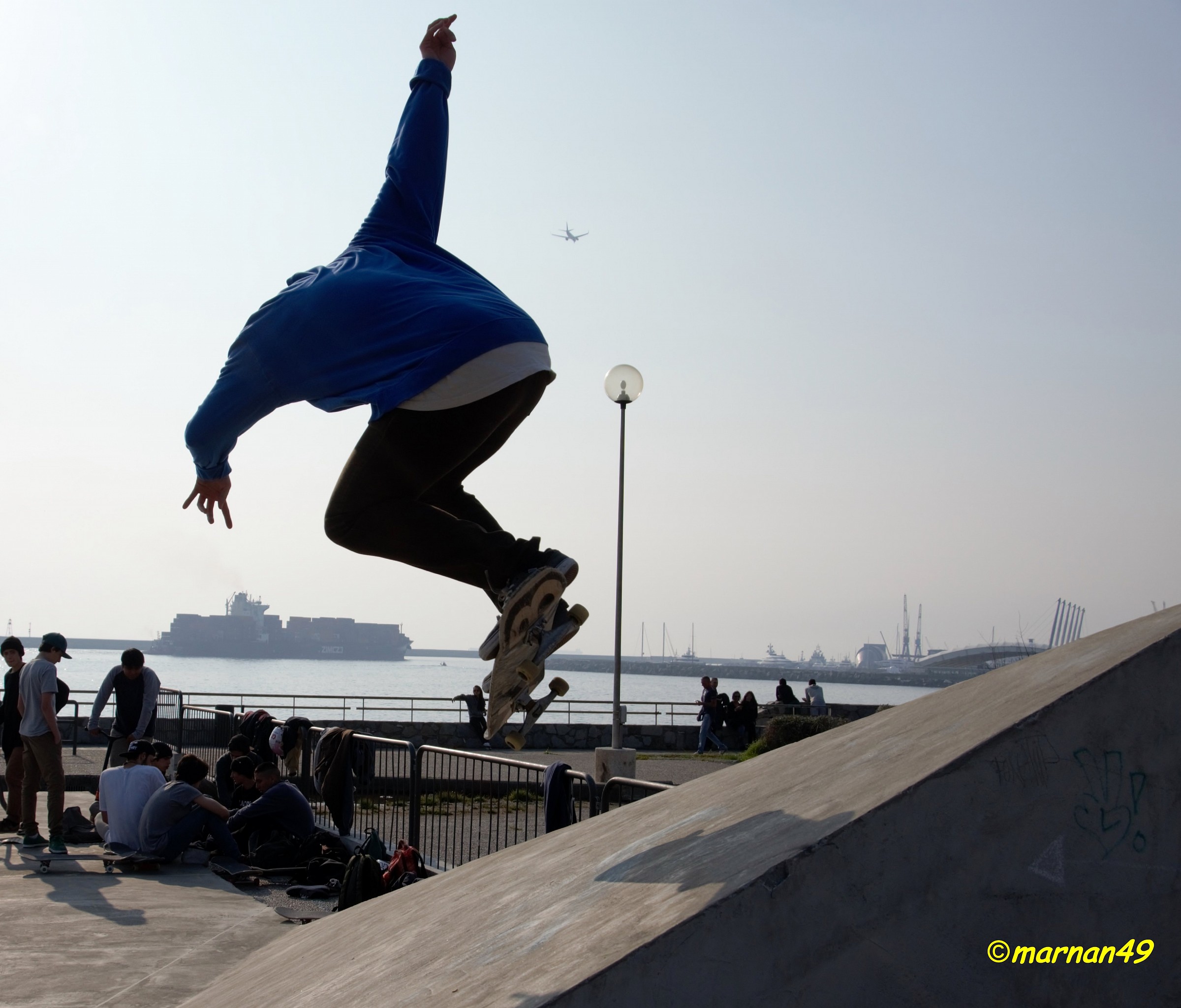 Prove di skateboard al Parco Govi di Genova