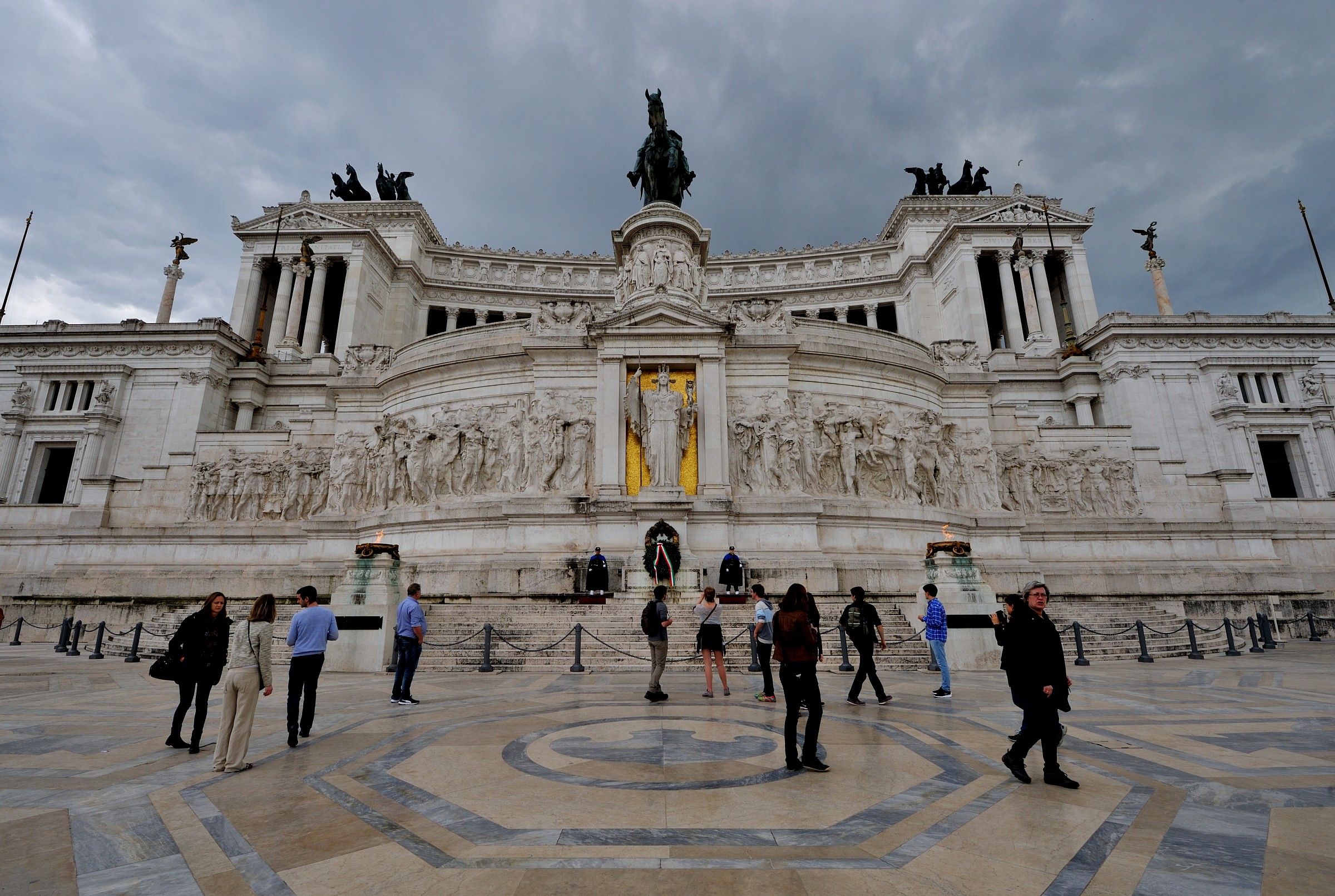 Roma-Il Vittoriano prima della pioggia