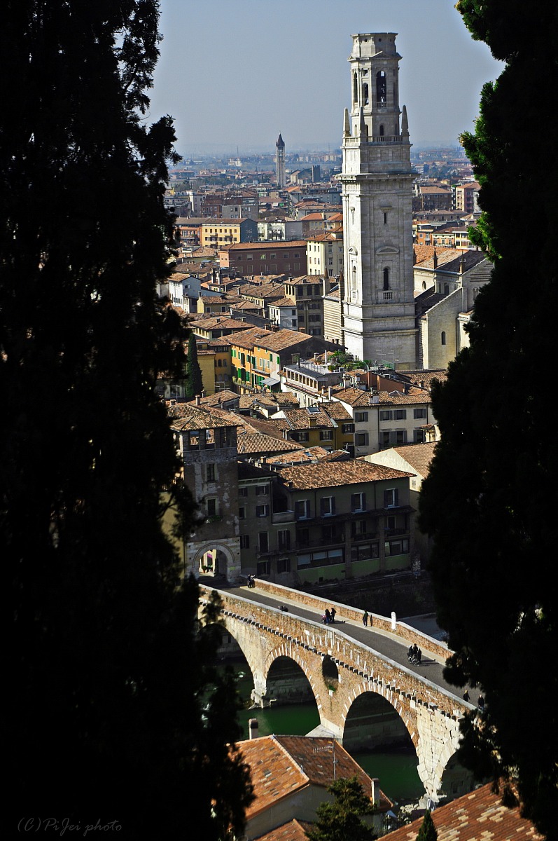 Stone Bridge seen from Castel San Pietro climb