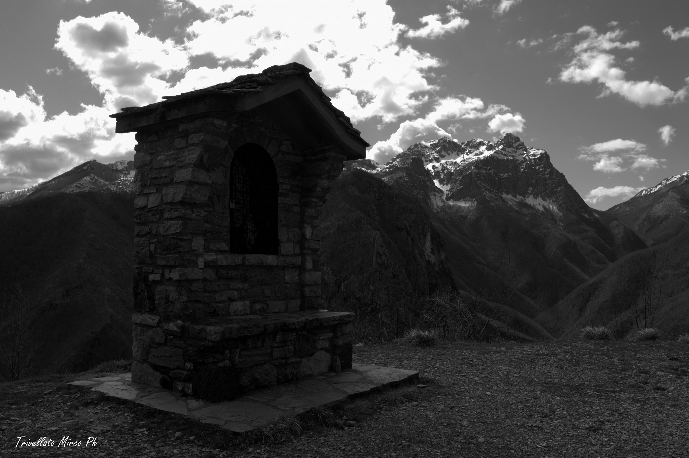 Madonnina in vista delle Alpi Apuane...