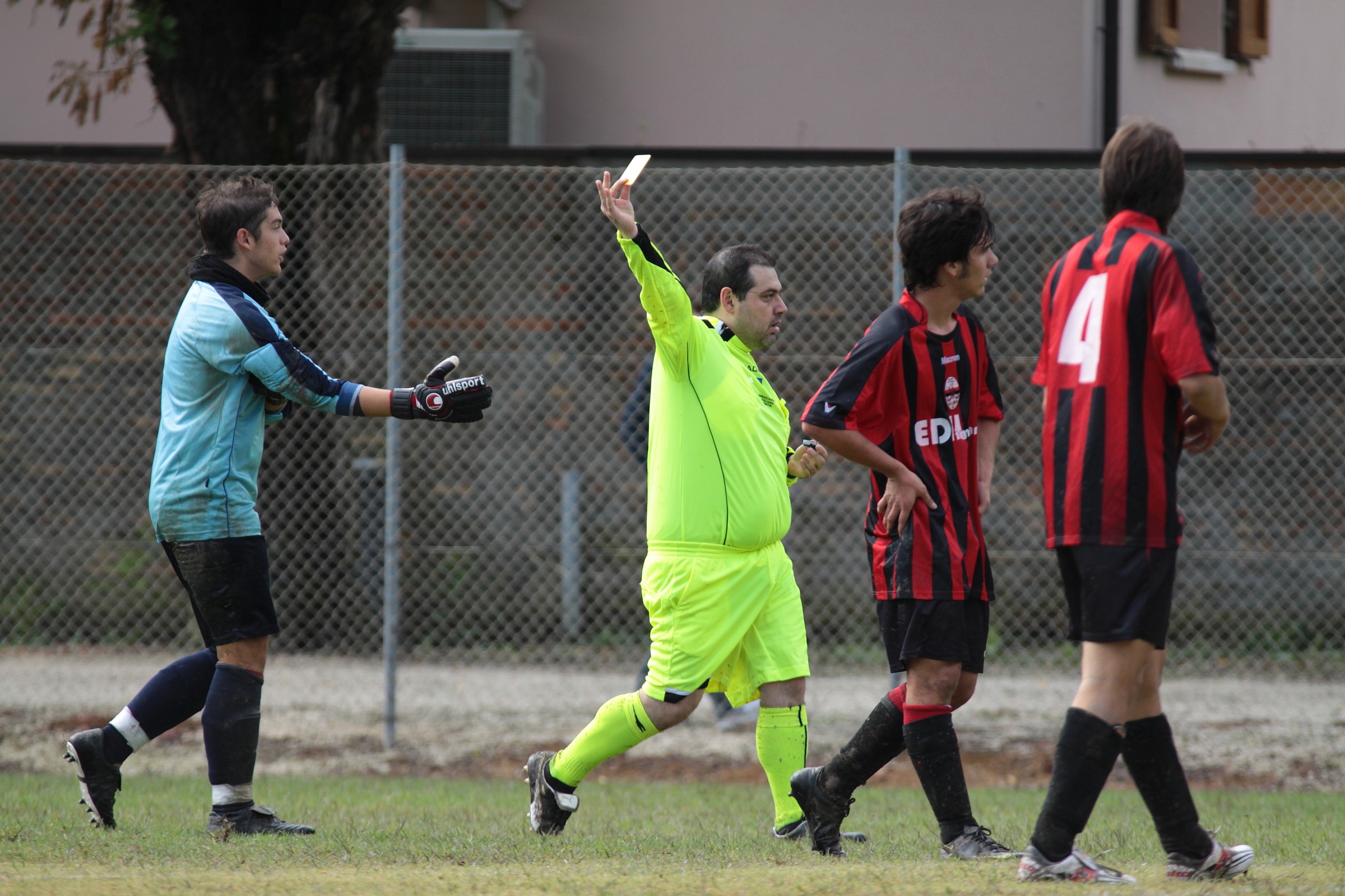 L'autorità arbitrale si impara dalle giovanili.