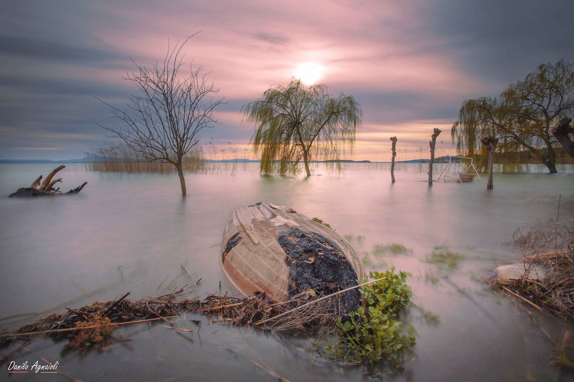 Quando tutto e' sommerso. -Lago Trasimeno-