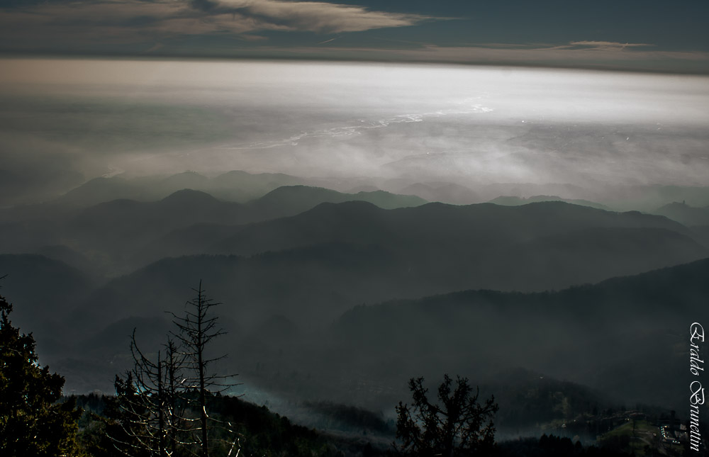 Il Tagliamento tra le nebbie della val d'Arzino