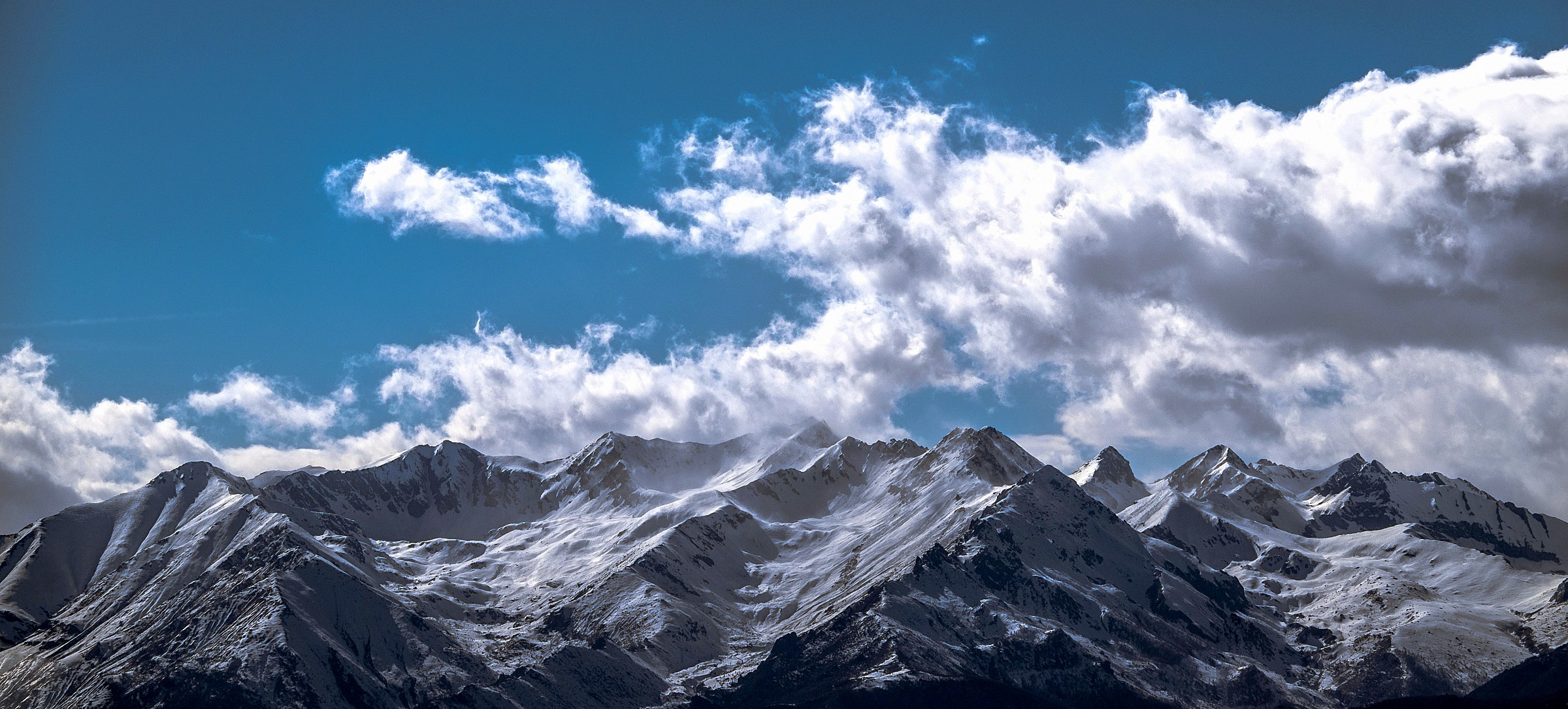 31/03/2015 17.14 hours the mountains from the terrace of the...