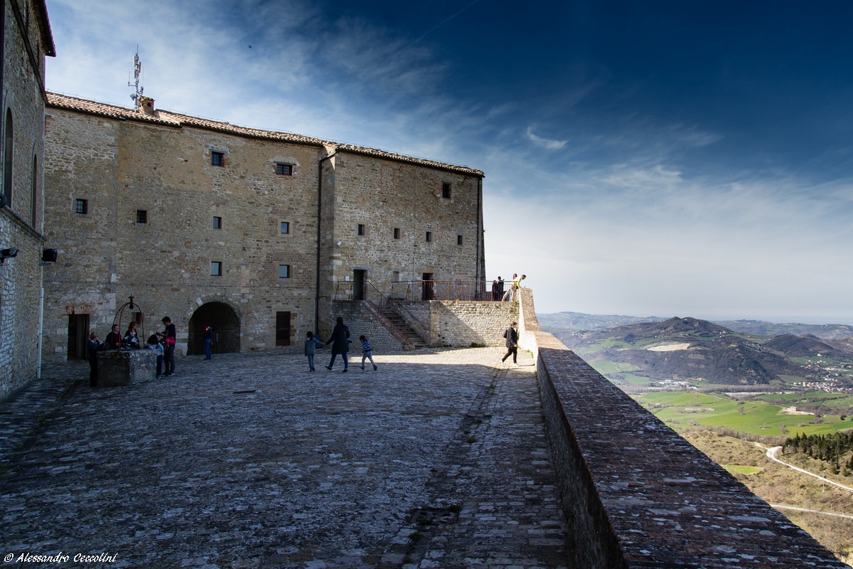 Piazza d'armi, Rocca di San Leo