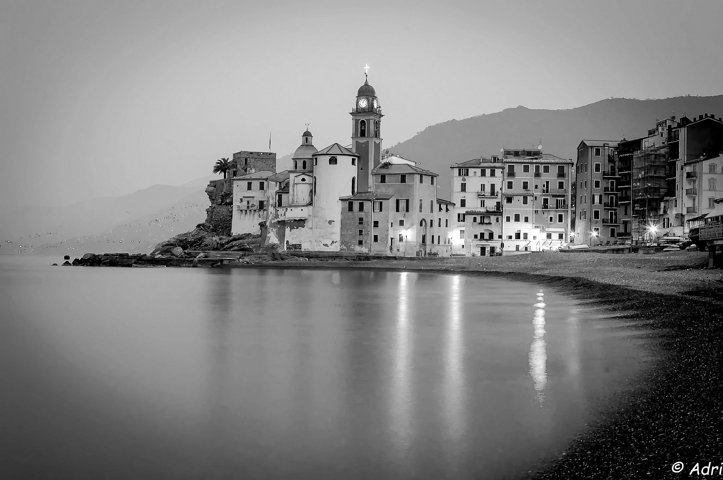 Camogli...Ora blu o forse d'argento...
