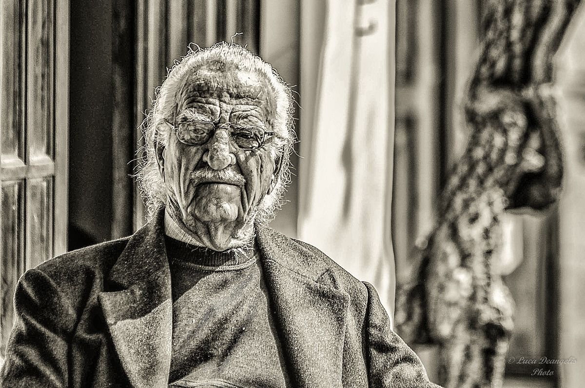 promaverile afternoon in b & w