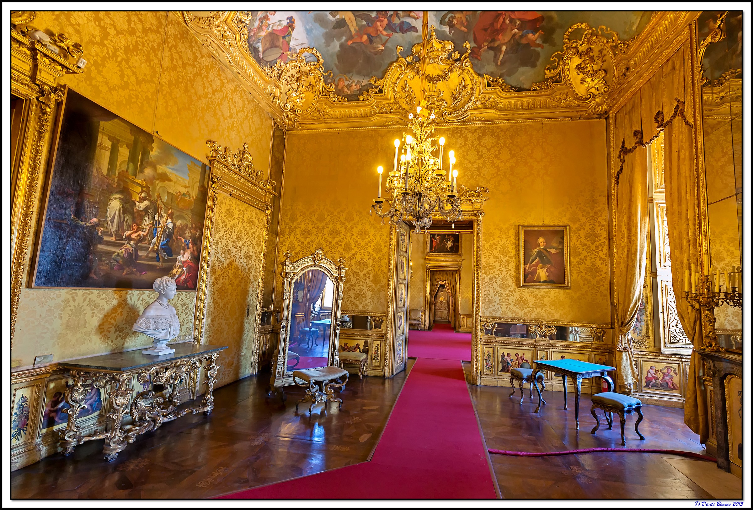 Apartment of the Queen: The Chamber of Labour