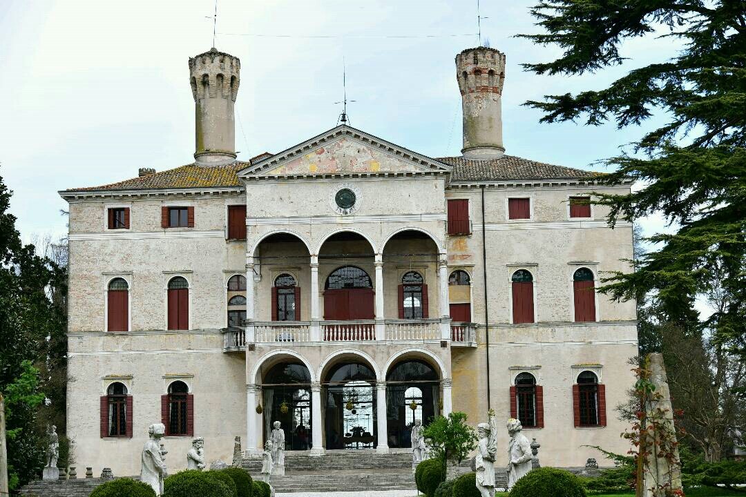 Venetian villa
