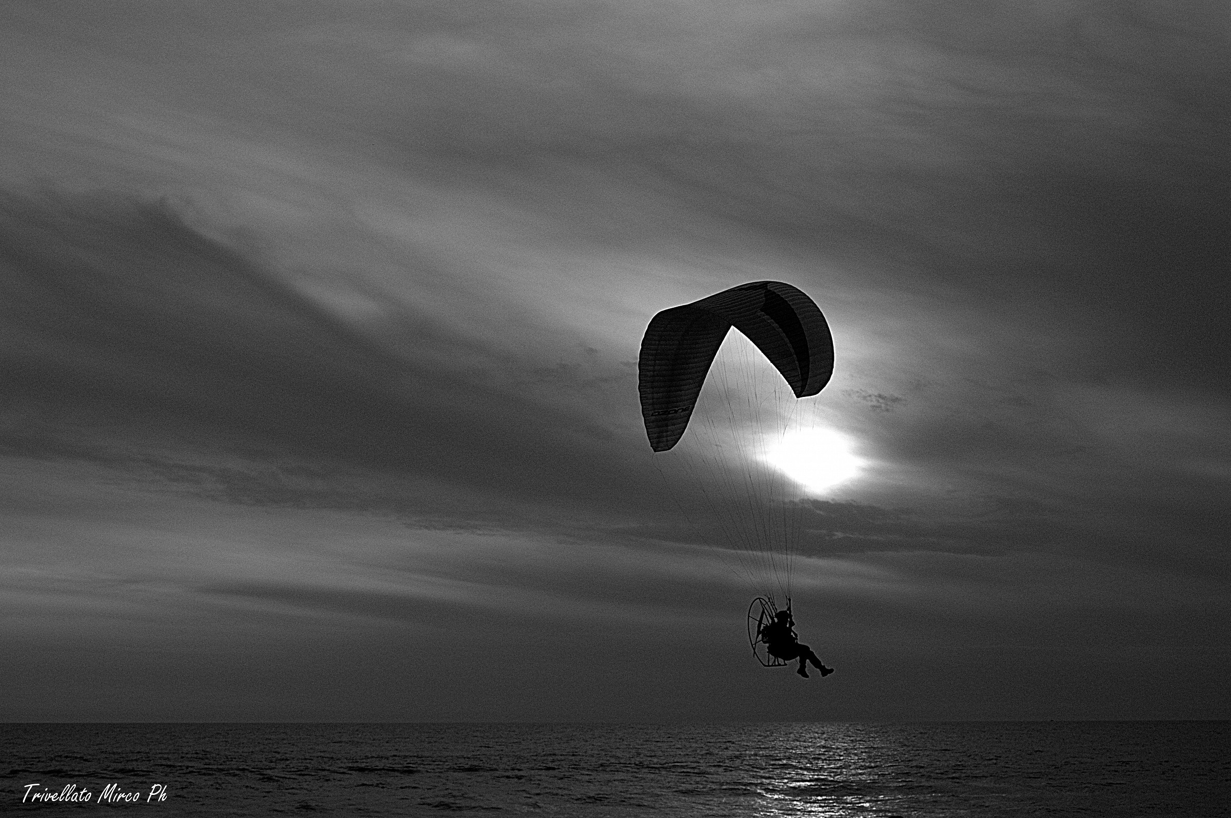 Volando al tramonto