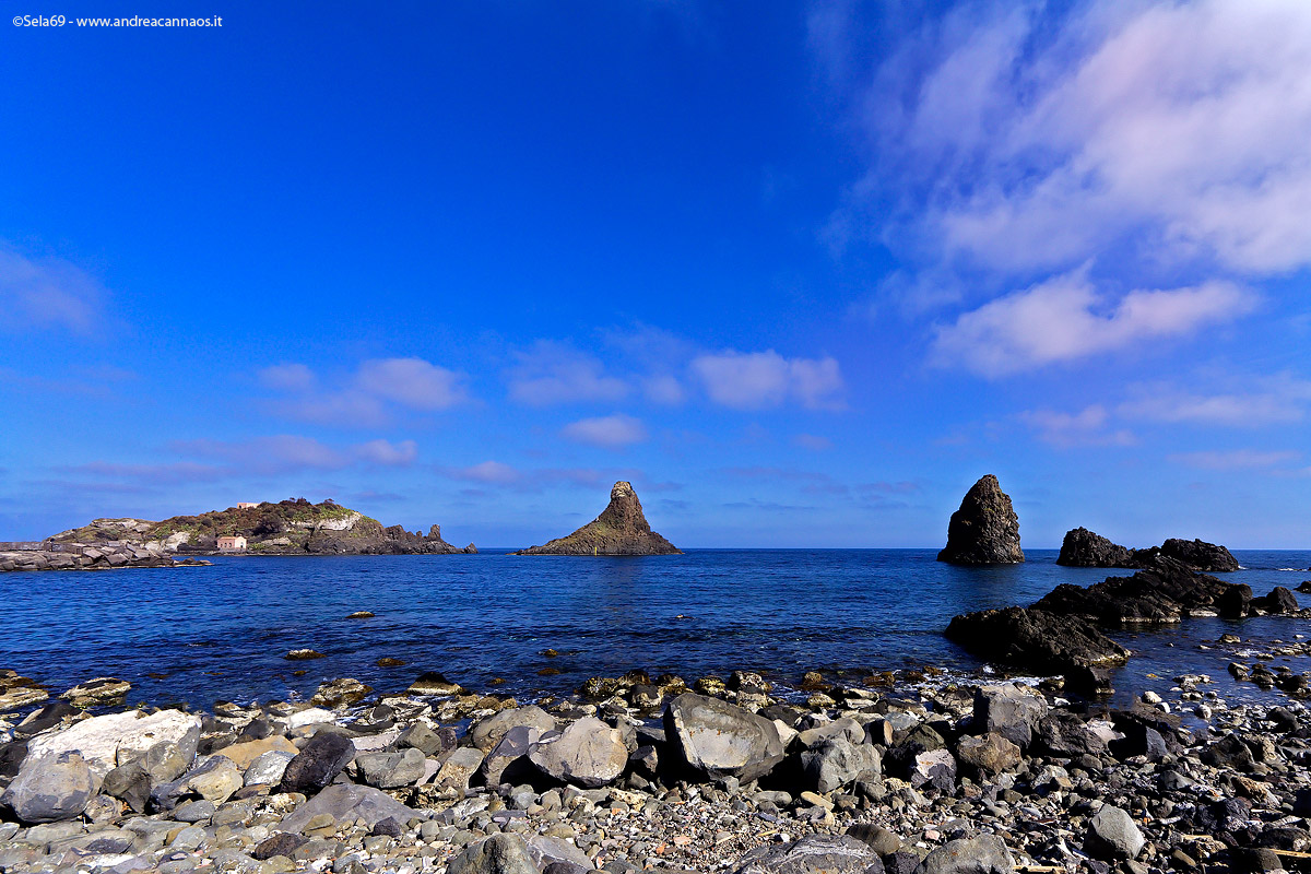 I faraglioni di Aci Trezza