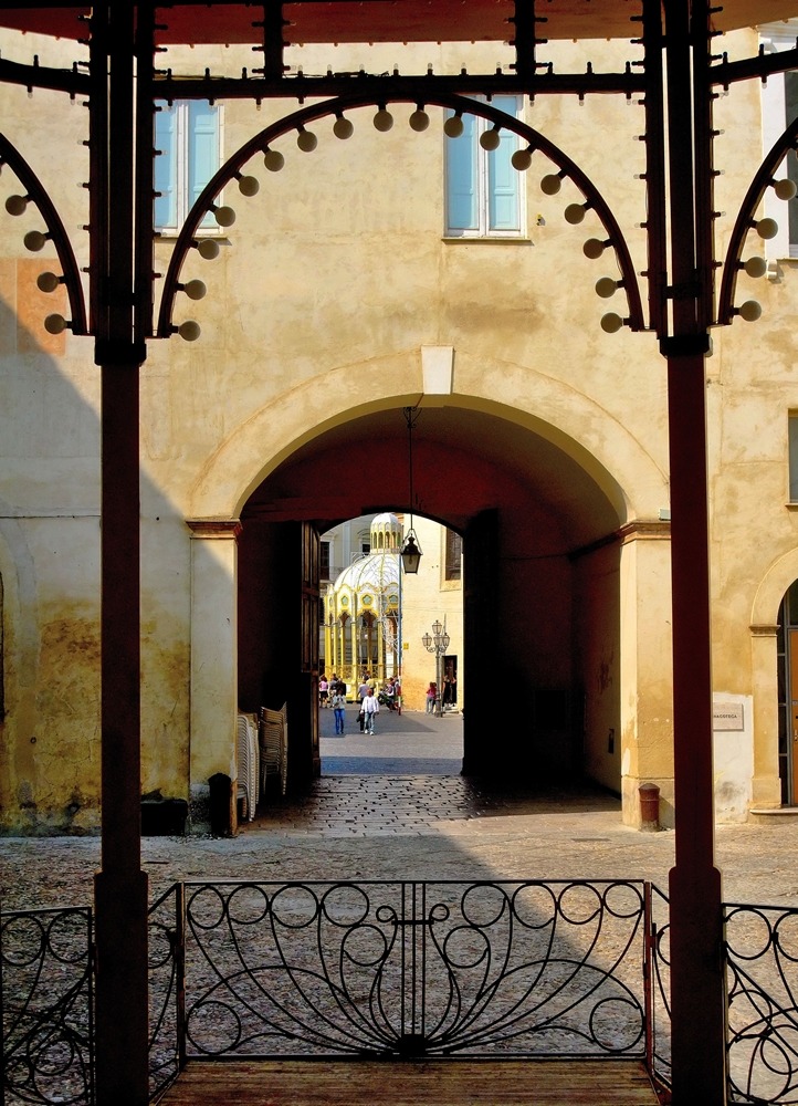 Soundboards ... for strings