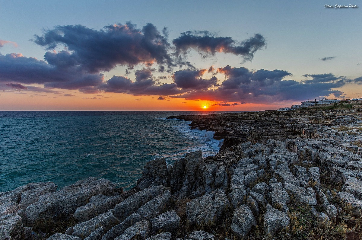 Dawn between rocks and sea 2