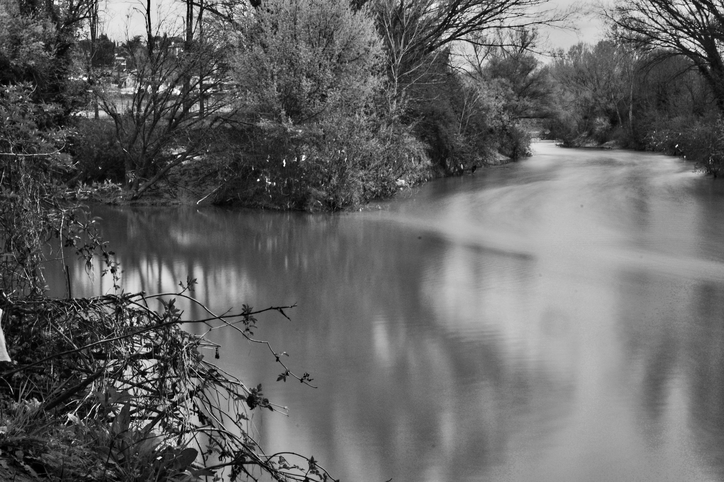 Confluence of the Chiascio into the Tiber