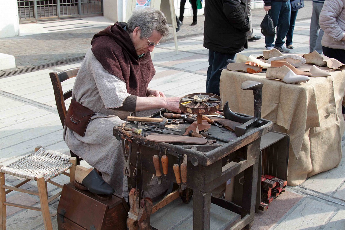 ..mestieri di una volta..