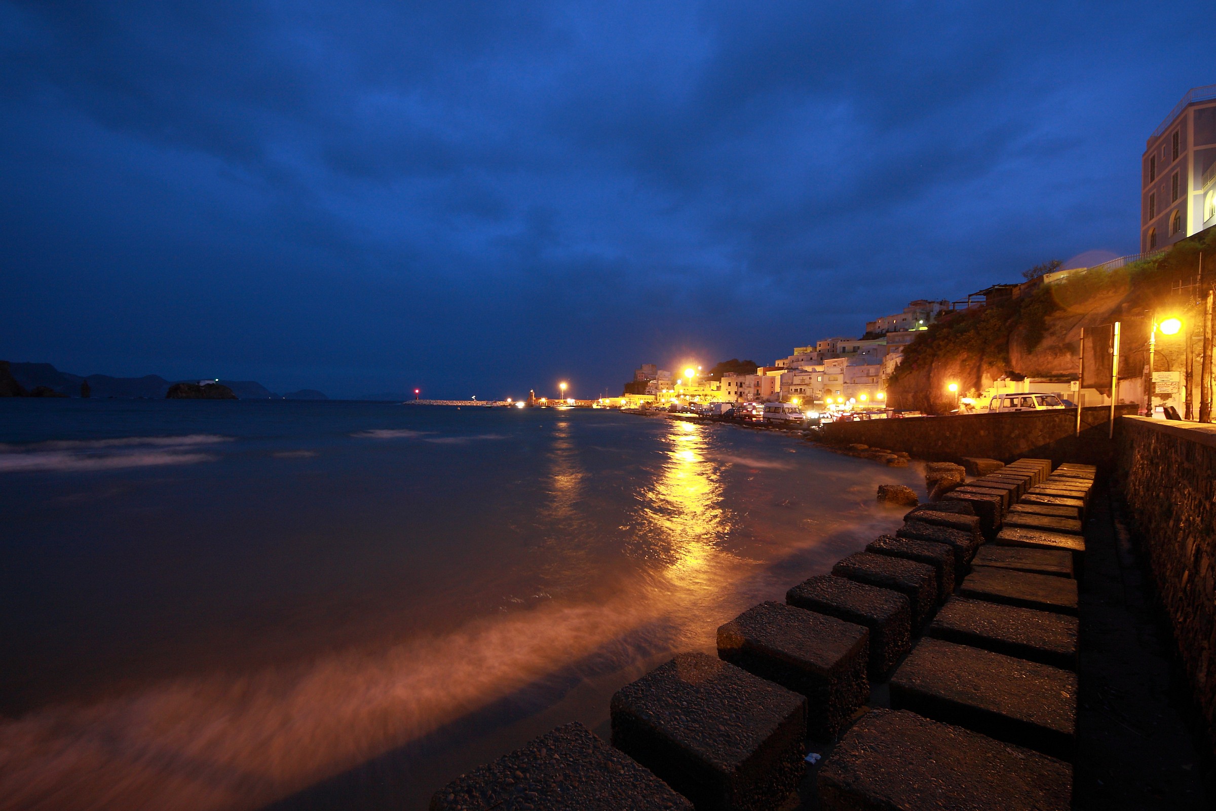 Ponza by night