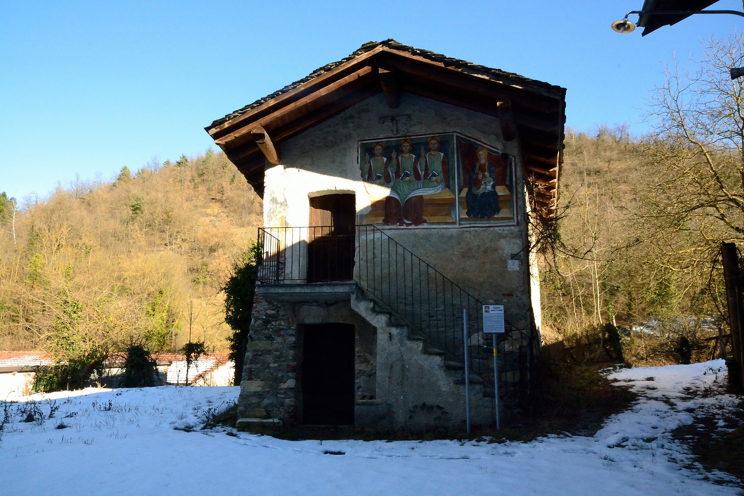 Valgrana (cn) : Ospizio medievale della Trinità.