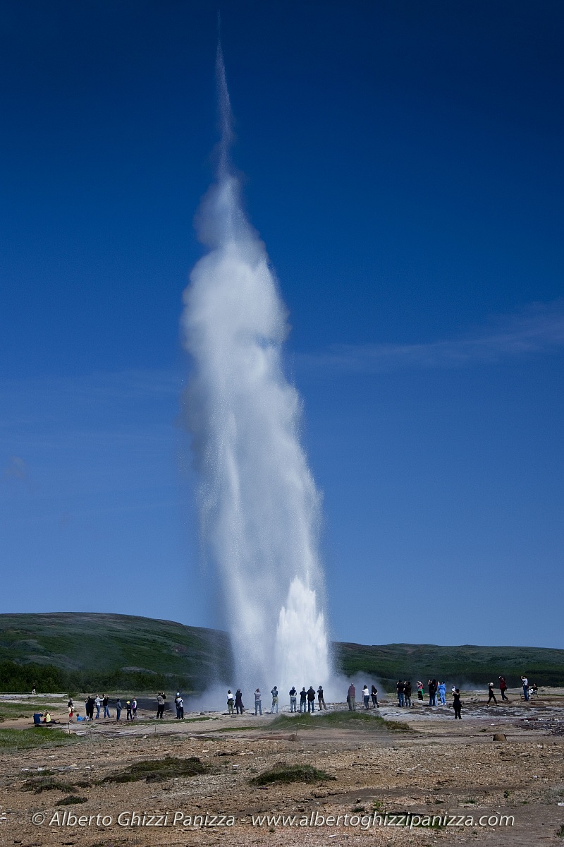 The outburst of the Earth