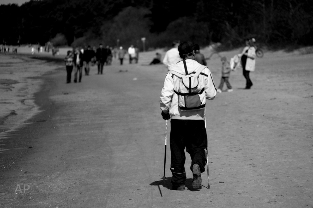 Sulla spiaggia di Tallinn, Estonia
