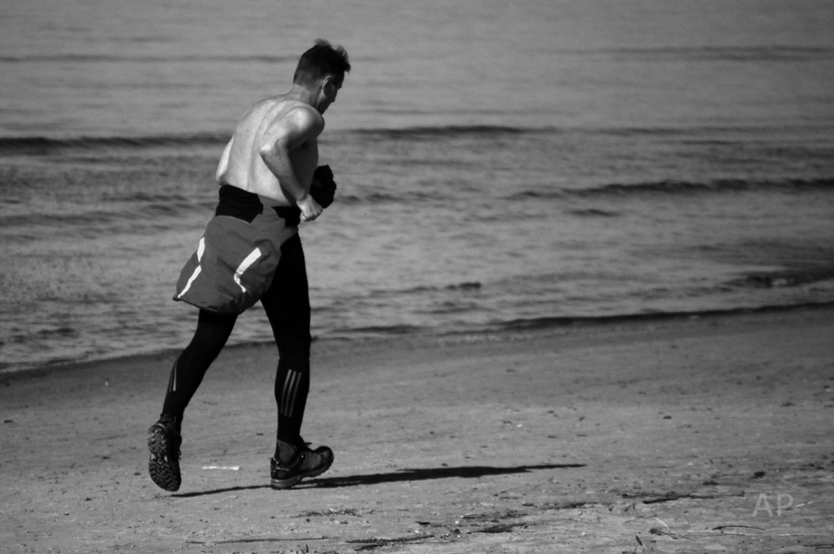 Sulla spiaggia di Tallinn, Estonia