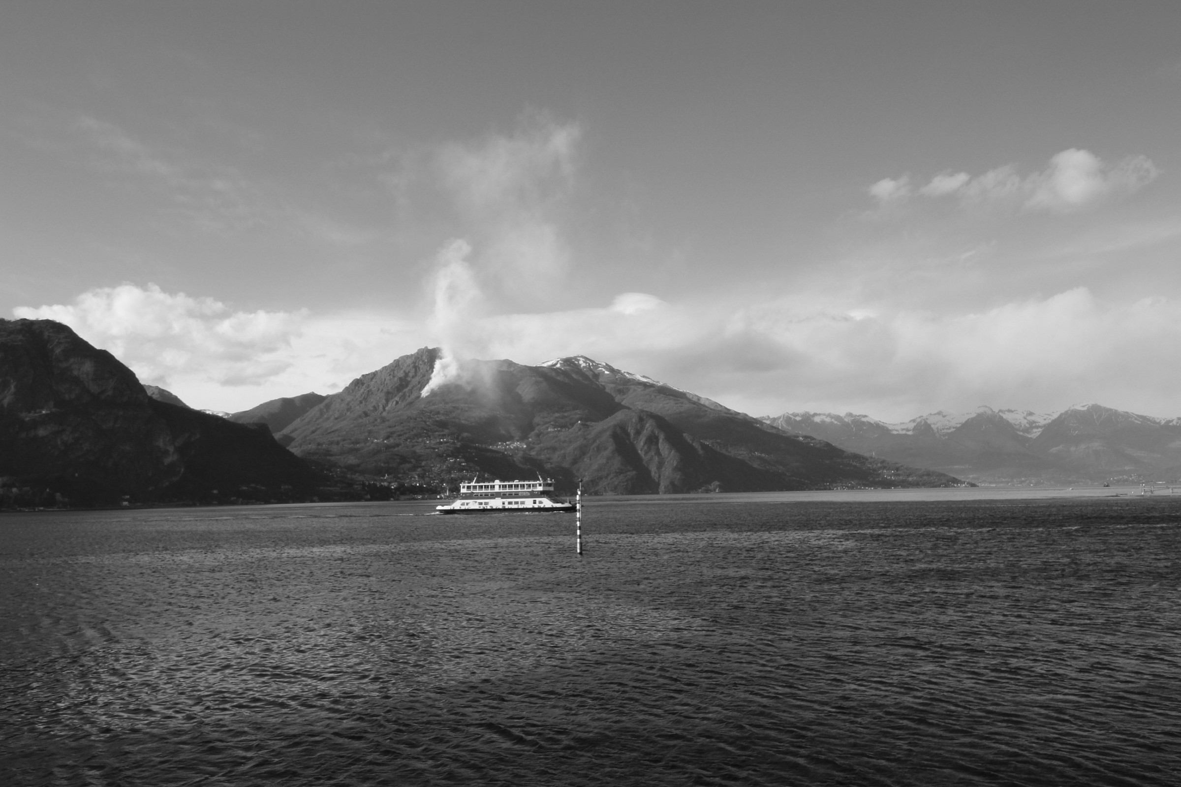 Monocromie: il Lario